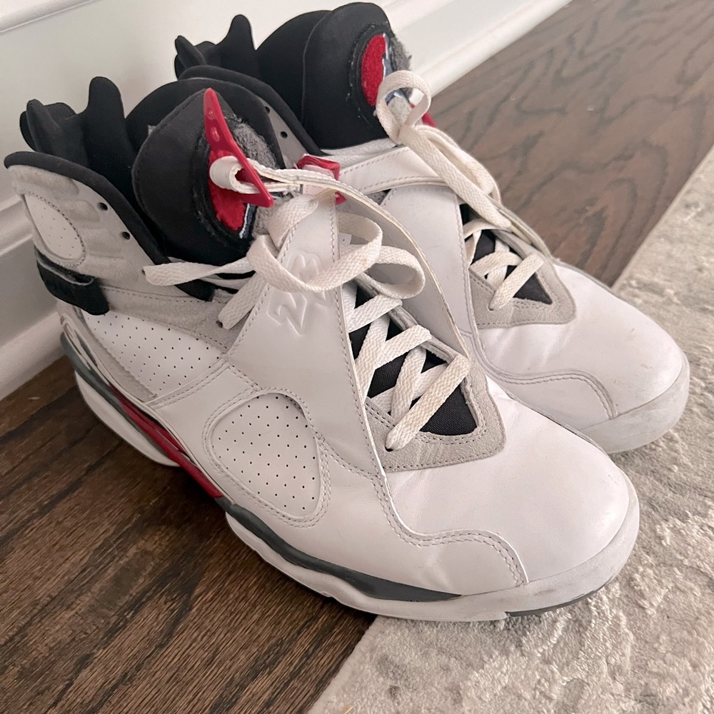 Nike Air Jordan 8 “Bugs bunny”